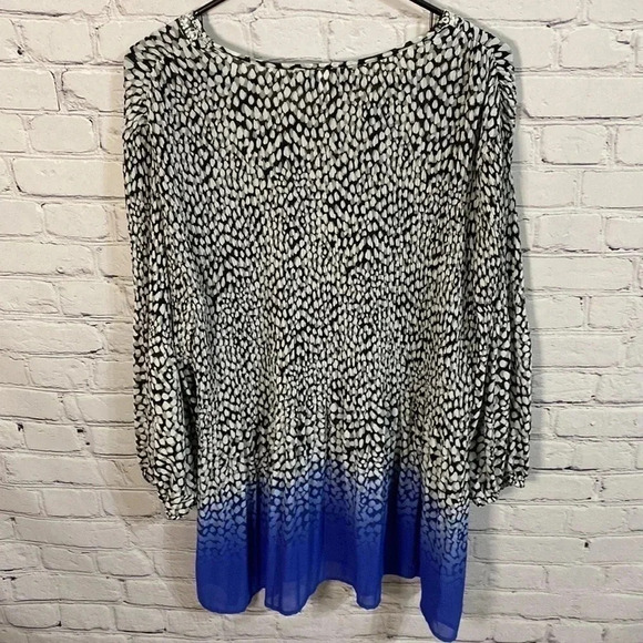 Catherines Black Blue Crystal Pleated Embellished  Nevkline Two Tone Blo… - Picture 7 of 7